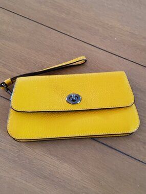 Coach Originals Leather Turnlock Wristlet in Ochre C2298 Like New